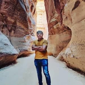 Meet your Posher, Luis rafael